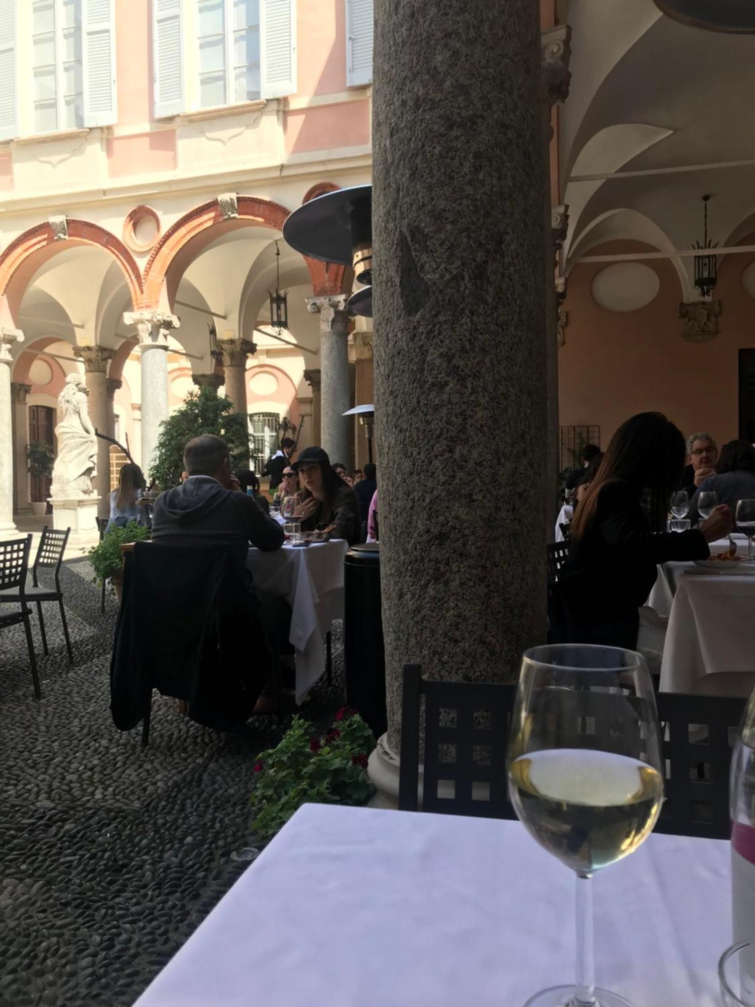 Free 30 Minutes Preemptive Cognitive Disconnect Therapy Price Location Real Duomo Palace Mini Suite Mediolan Zewnętrze zdjęcie