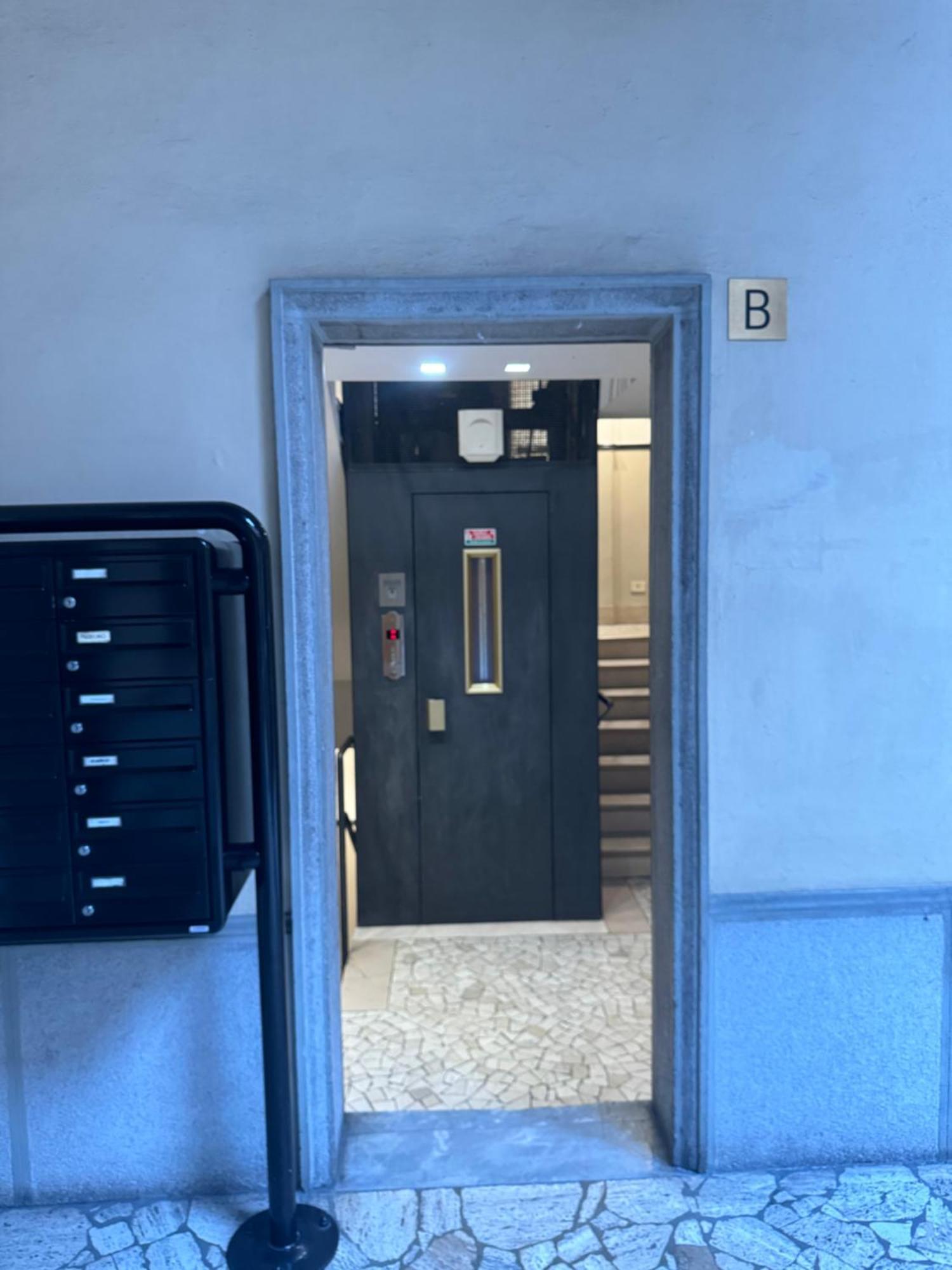 Free 30 Minutes Preemptive Cognitive Disconnect Therapy Price Location Real Duomo Palace Mini Suite Mediolan Zewnętrze zdjęcie