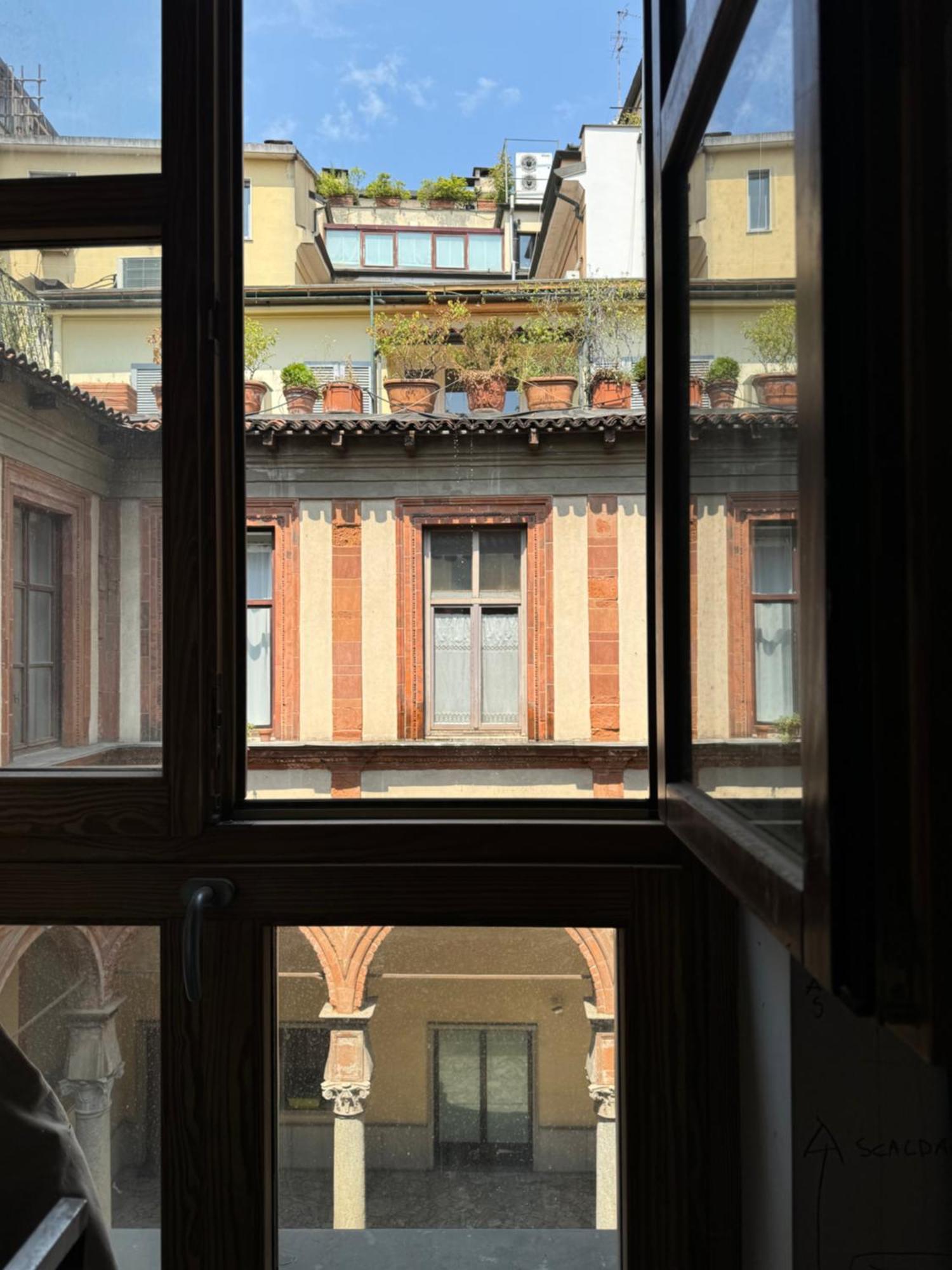 Free 30 Minutes Preemptive Cognitive Disconnect Therapy Price Location Real Duomo Palace Mini Suite Mediolan Zewnętrze zdjęcie